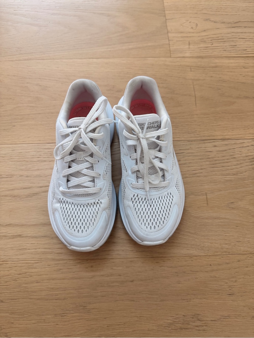 Skechers GOWALK Max Cushioning white sneakers size US 5 gently used